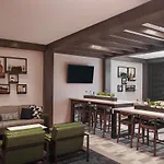 Hampton Inn & Suites Sherman Oaks